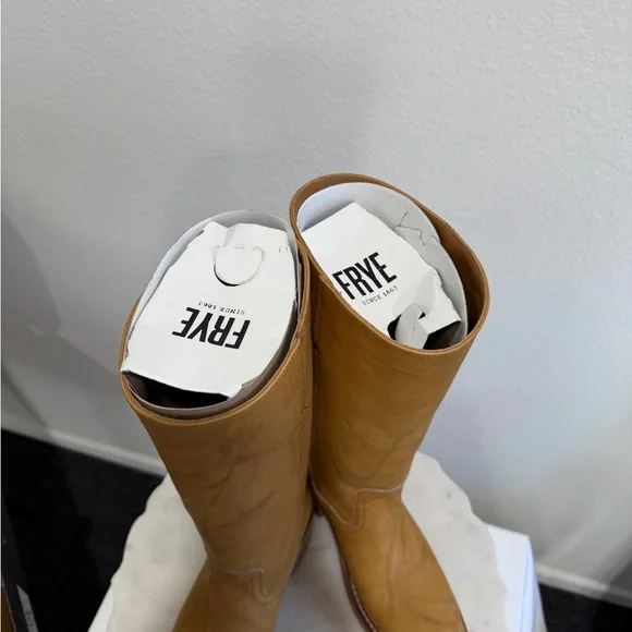 Frye Women's Banana Montana Leather Boots NIB size 9M. - Picture 3 of 12